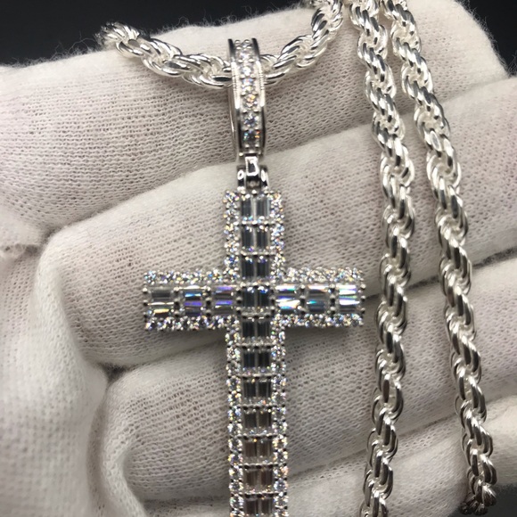 925 Sterling Silver 3.40CT MOISSANITE Cross Pendant Men’s Necklace - Picture 7 of 17